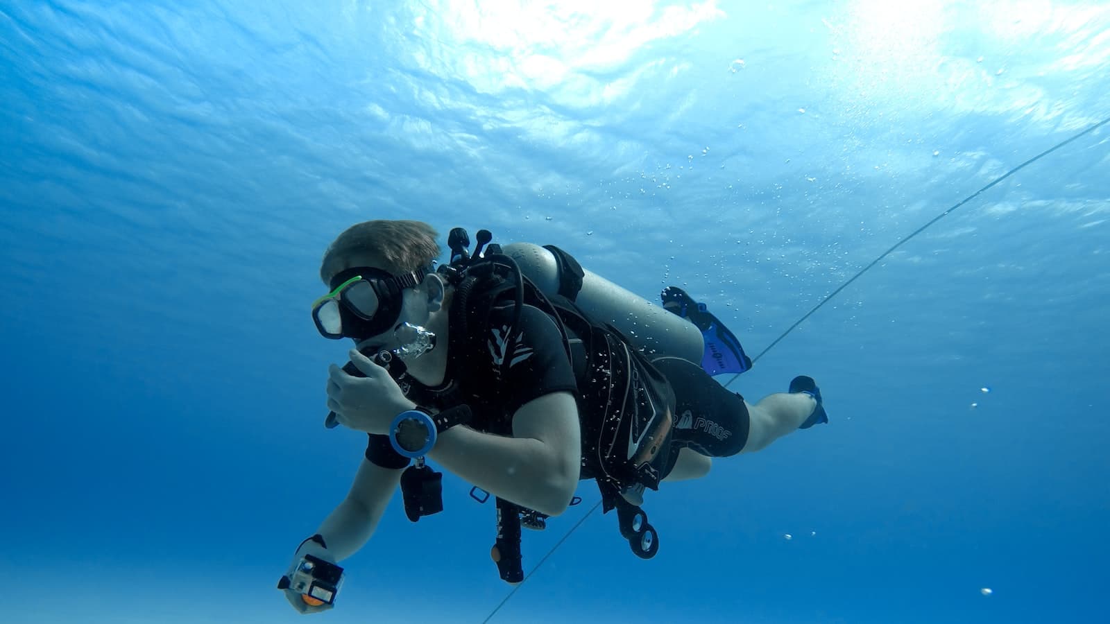 ダイビングのGoPro設定完全ガイド｜潜る前に決める解像度・WB・撮り方