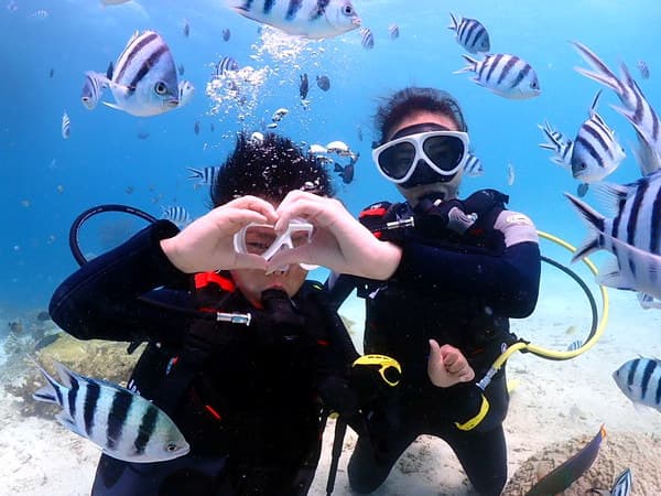 【恩納村】青の洞窟＆カラフル熱帯魚ボート体験ダイビング GoPro撮影データ付き★団体割(5名以上) 3